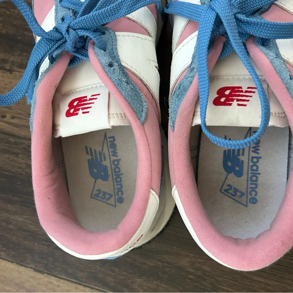 New Balance Women’s Pink and Blue Athletic Tennis Shoes Size 10